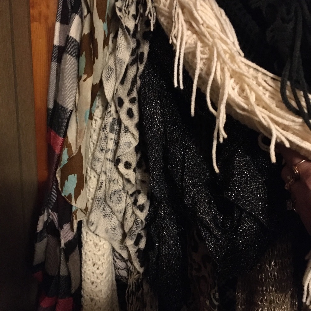 Scarfs - Picture 2 of 2